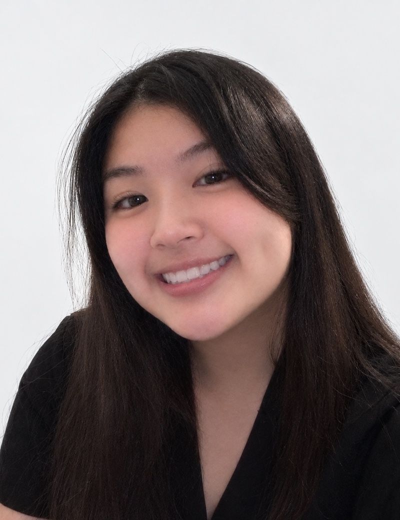 Portrait of Michelle Sison, Registered Massage Therapist (RMT)